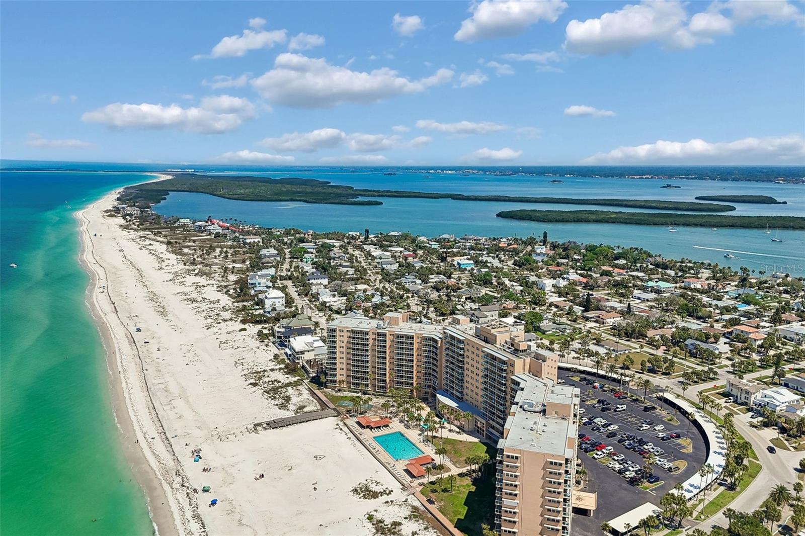 Image 25 of 42 For 880 Mandalay Ave  N703