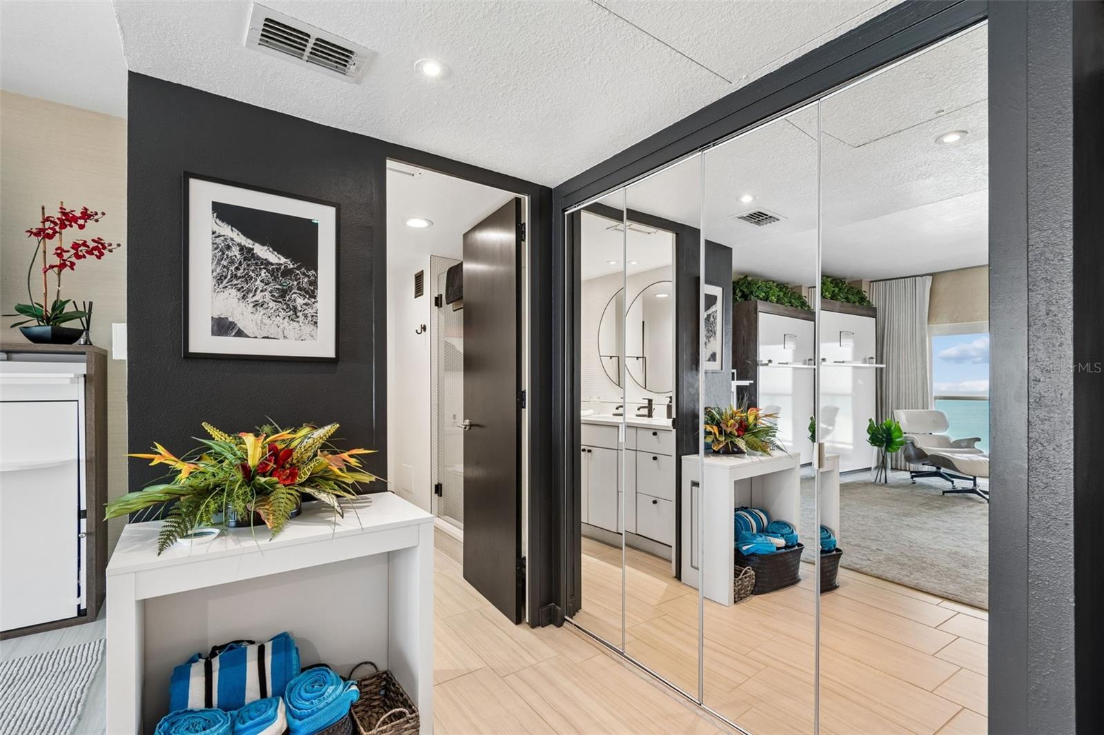 Image 9 of 42 For 880 Mandalay Ave  N703