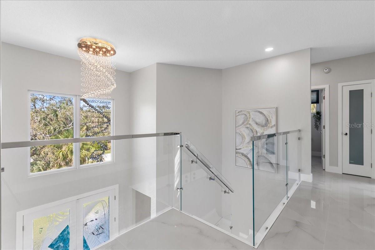 Image 29 of 73 For 375 Wellington Avenue