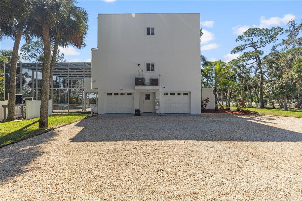 Image 52 of 73 For 375 Wellington Avenue