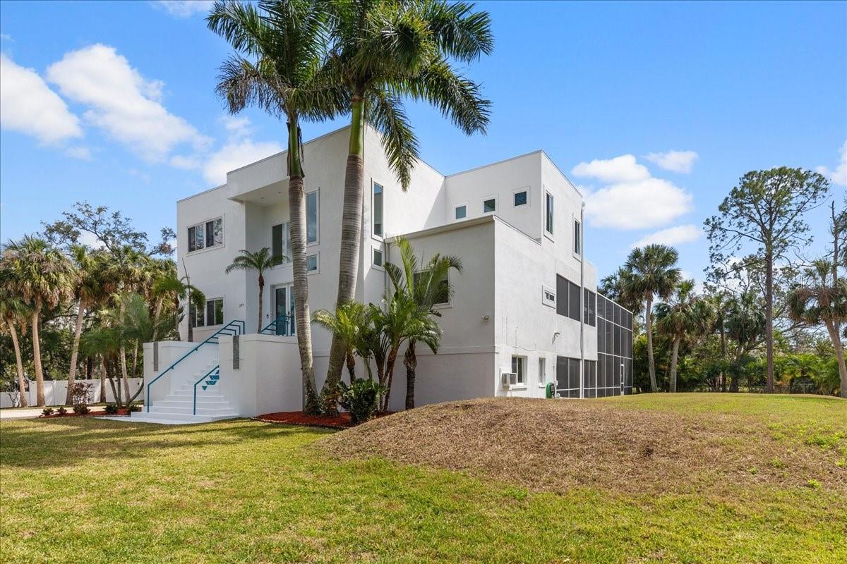 Image 67 of 73 For 375 Wellington Avenue