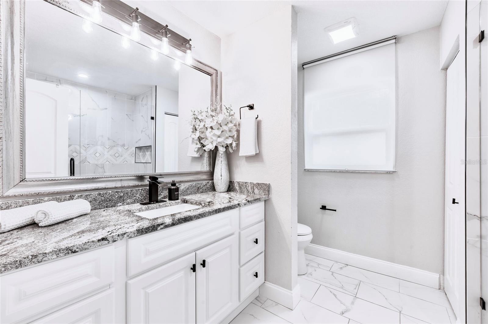 Image 7 of 9 For 6220 Interbay