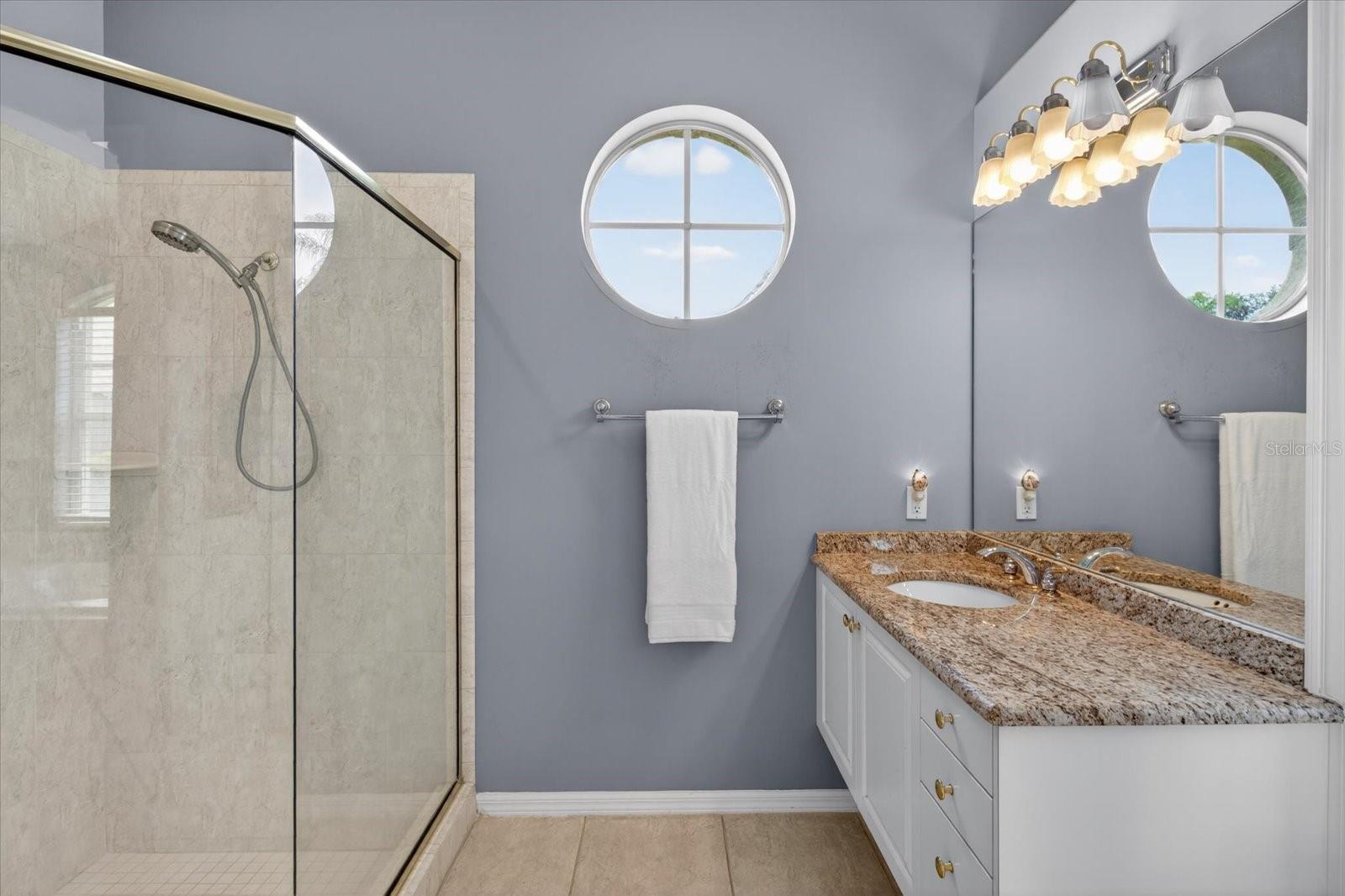 Image 28 of 98 For 4052 Capitol Drive