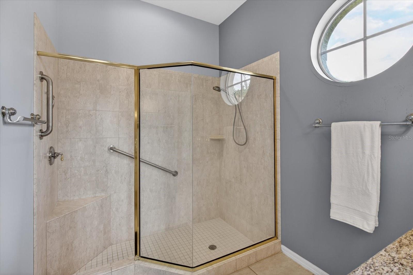 Image 29 of 98 For 4052 Capitol Drive