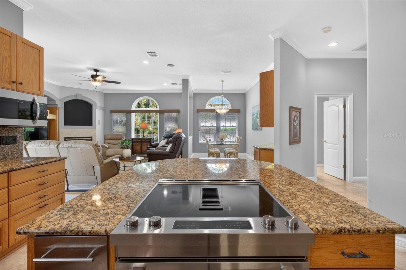 Image 33 of 98 For 4052 Capitol Drive