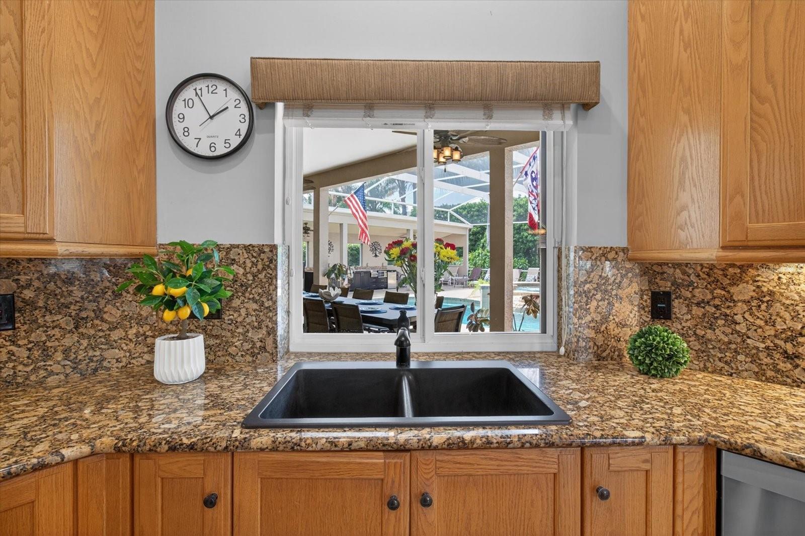 Image 36 of 98 For 4052 Capitol Drive