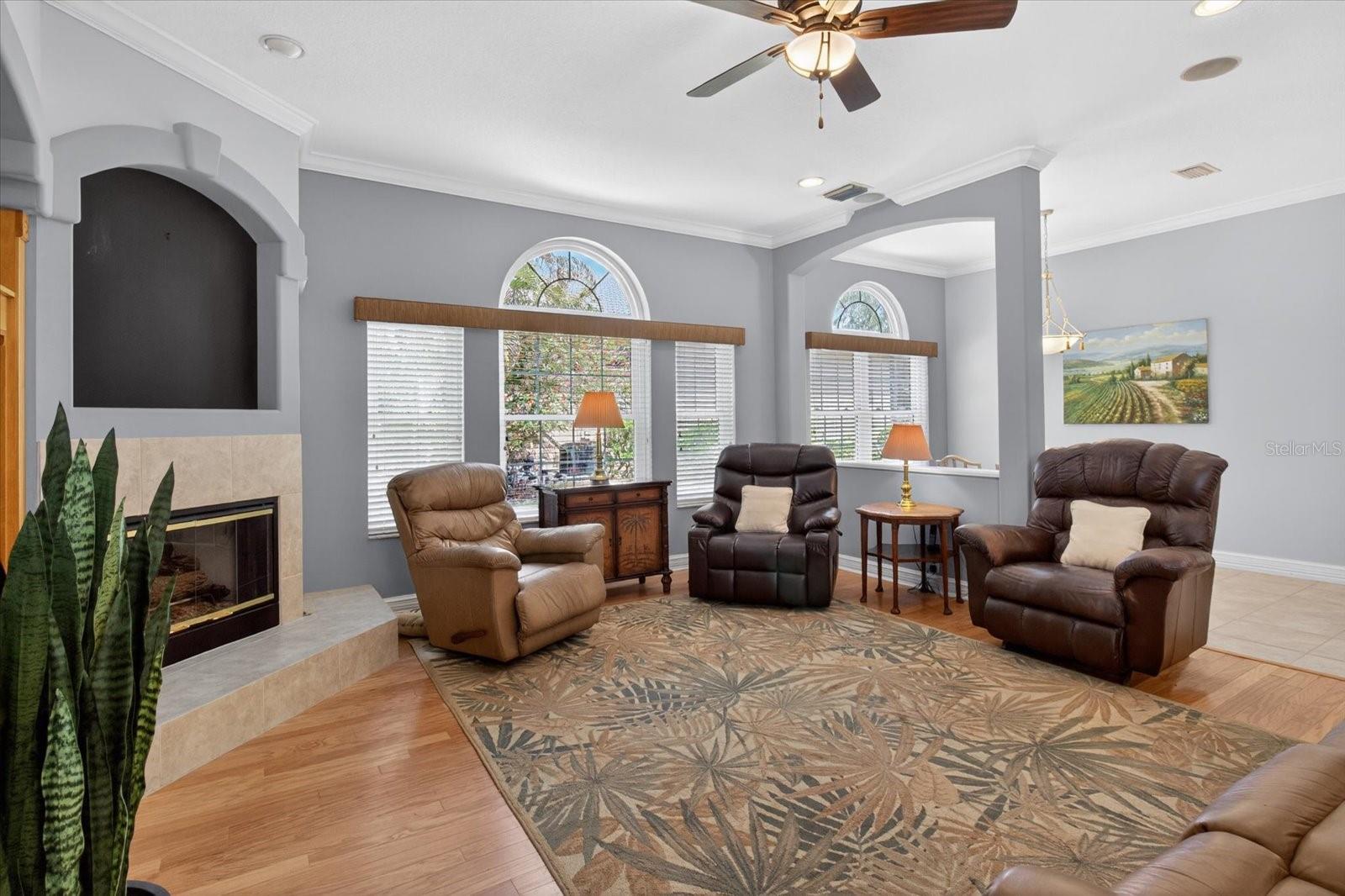 Image 42 of 98 For 4052 Capitol Drive