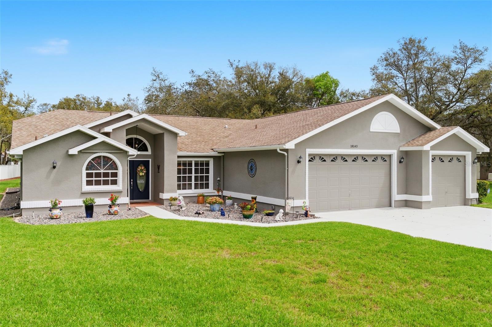 Image 17 of 72 For 18143 Winding Oaks Boulevard