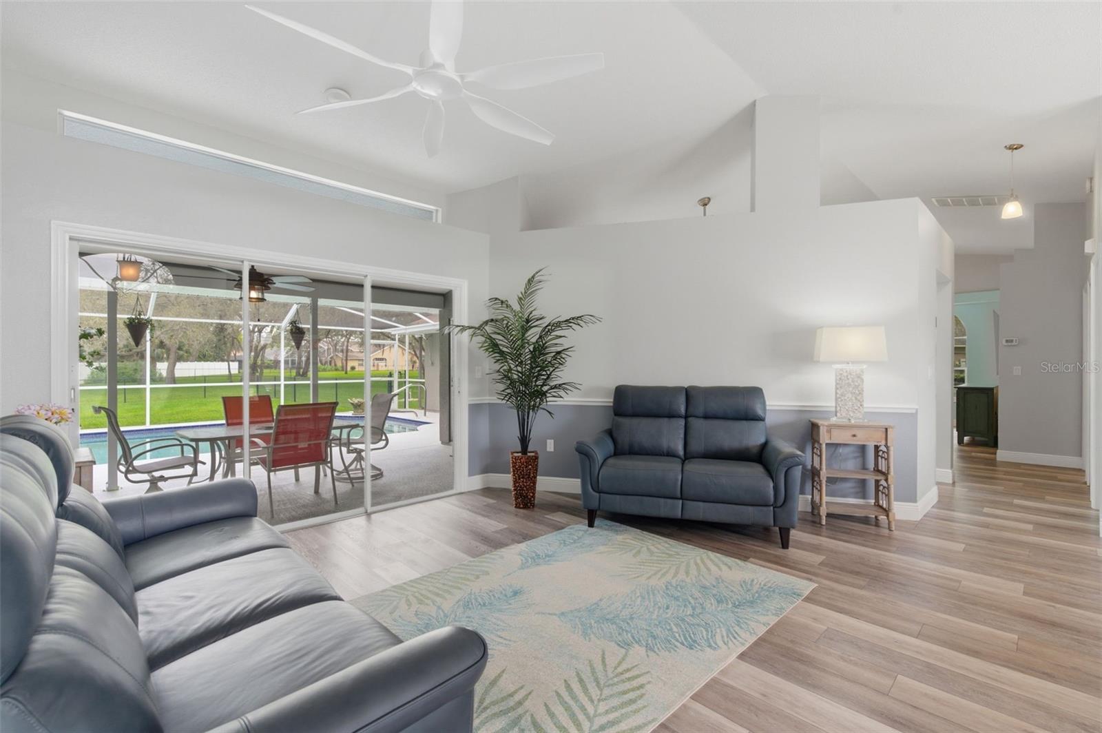 Image 21 of 72 For 18143 Winding Oaks Boulevard