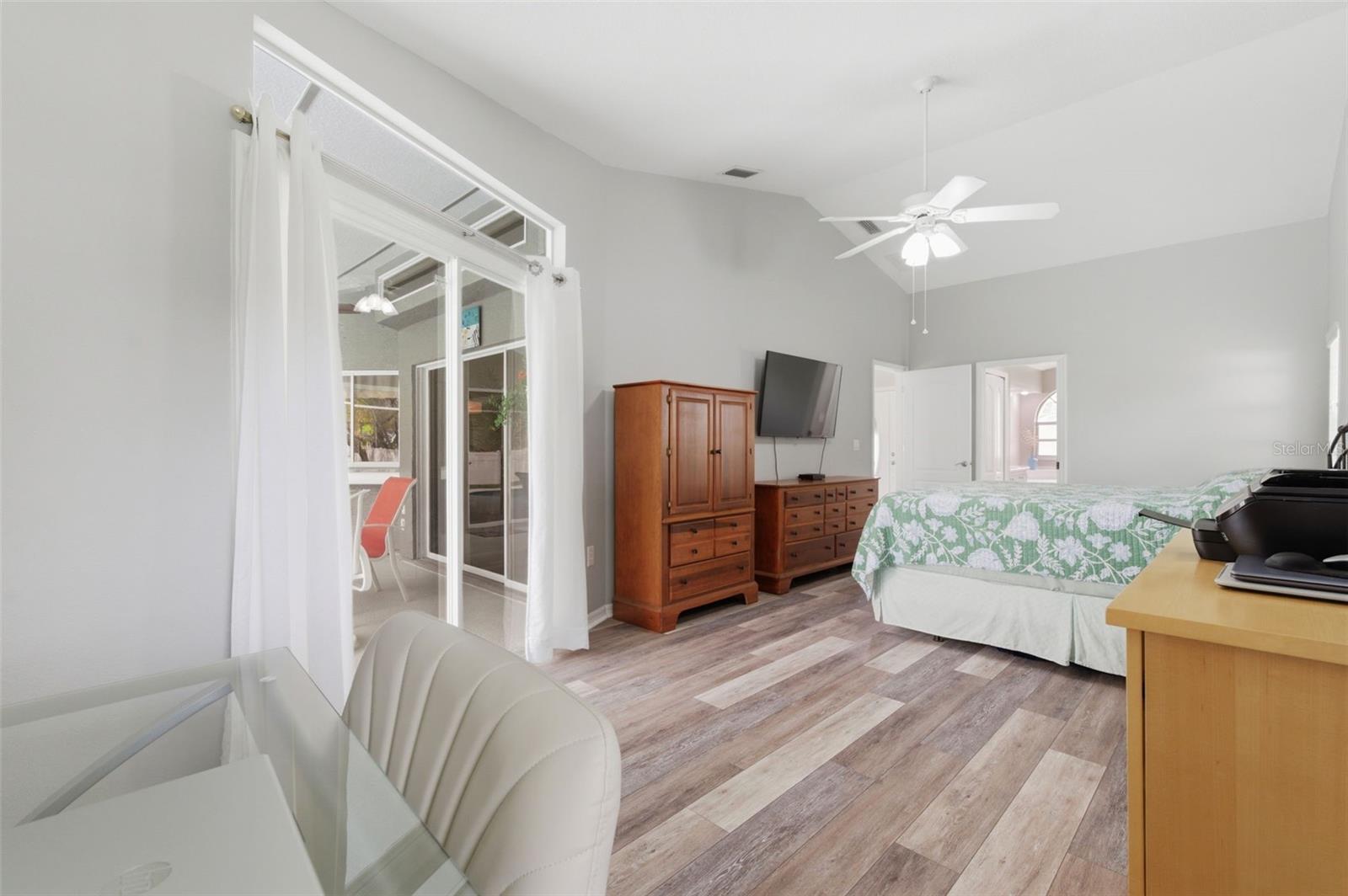 Image 29 of 72 For 18143 Winding Oaks Boulevard