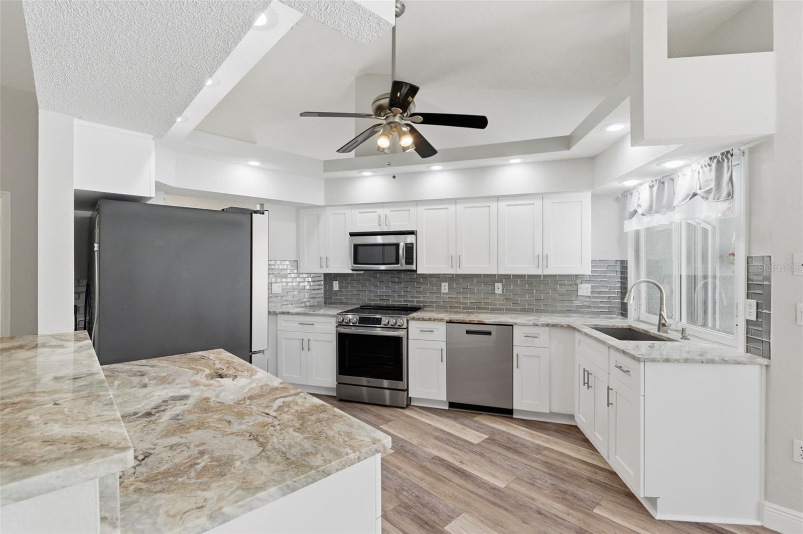 Image 41 of 72 For 18143 Winding Oaks Boulevard