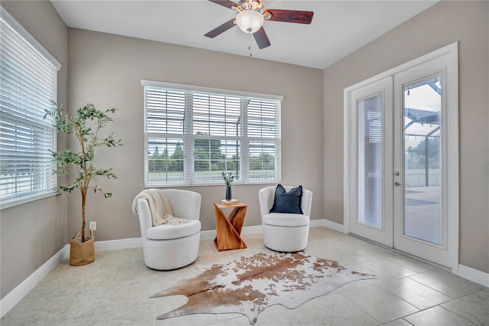 Listing photo id 13 for 32697 Natural Bridge Road