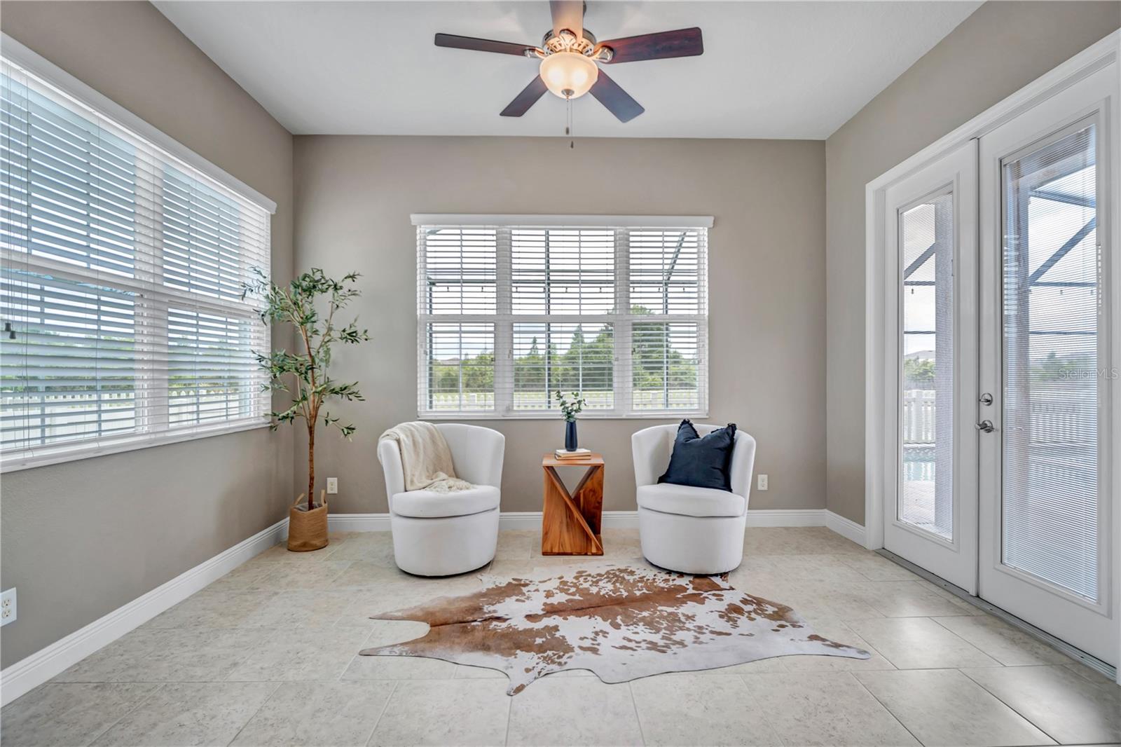 Listing photo id 15 for 32697 Natural Bridge Road