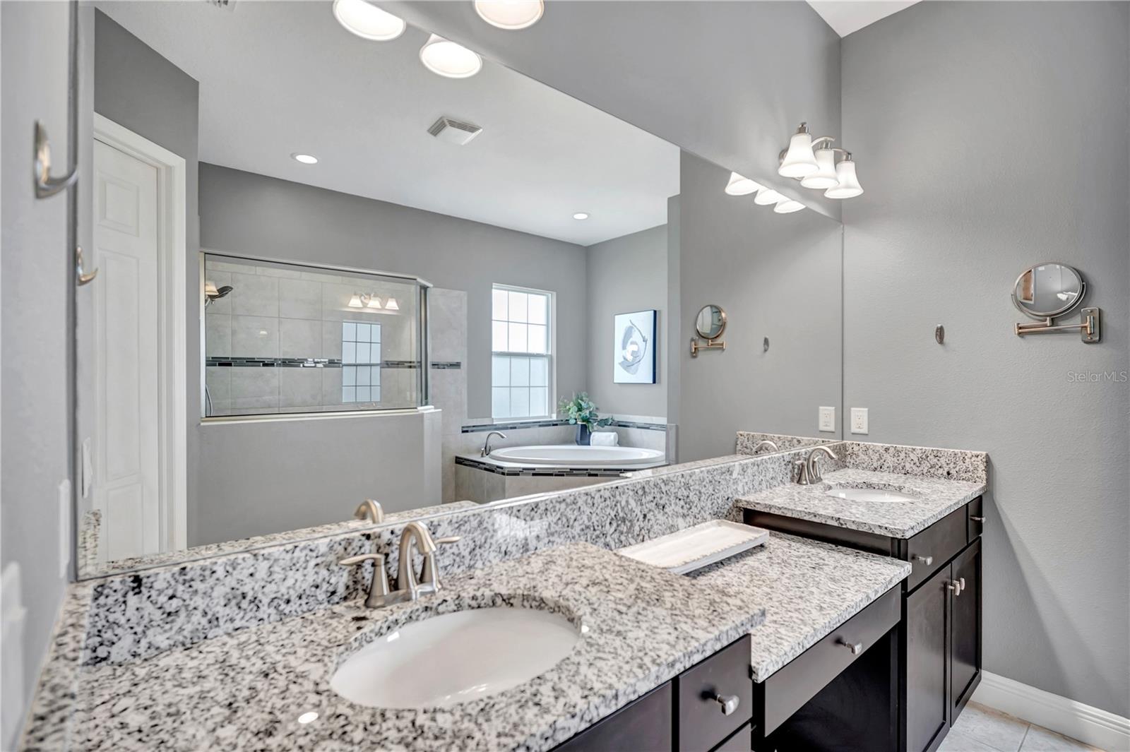 Listing photo id 20 for 32697 Natural Bridge Road