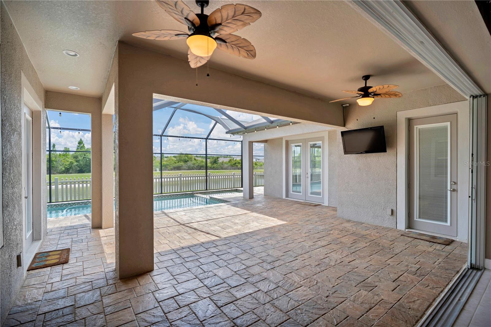 Listing photo id 30 for 32697 Natural Bridge Road