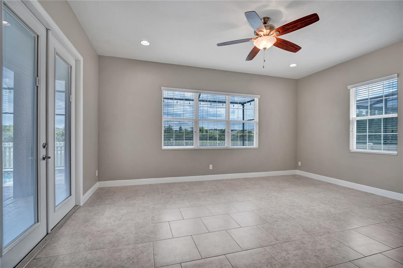 Listing photo id 39 for 32697 Natural Bridge Road