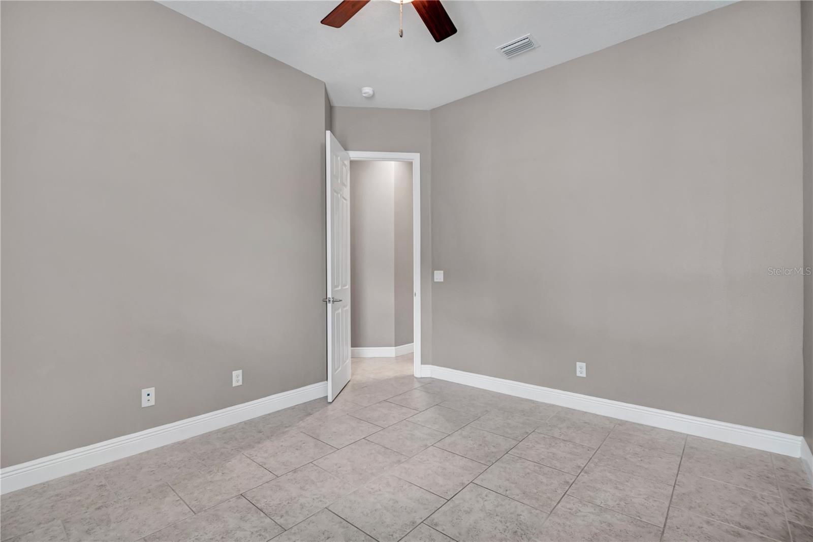 Listing photo id 47 for 32697 Natural Bridge Road