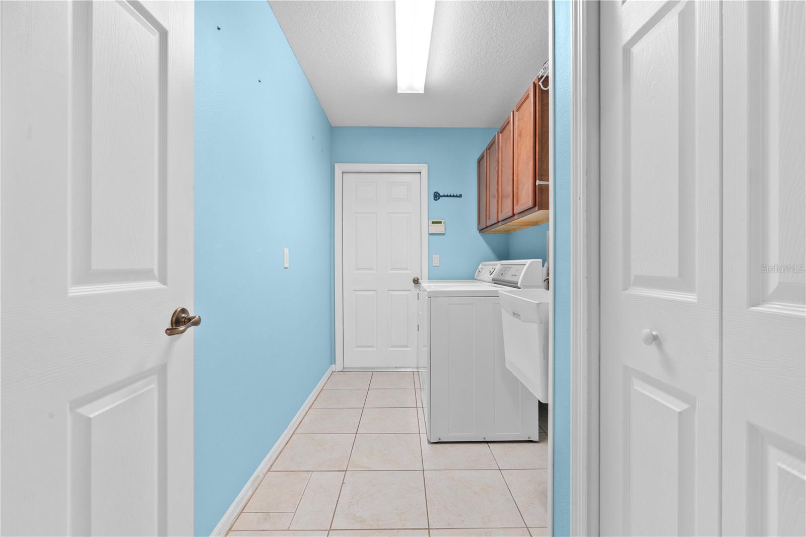 Image 28 of 43 For 10491 Joyce Drive