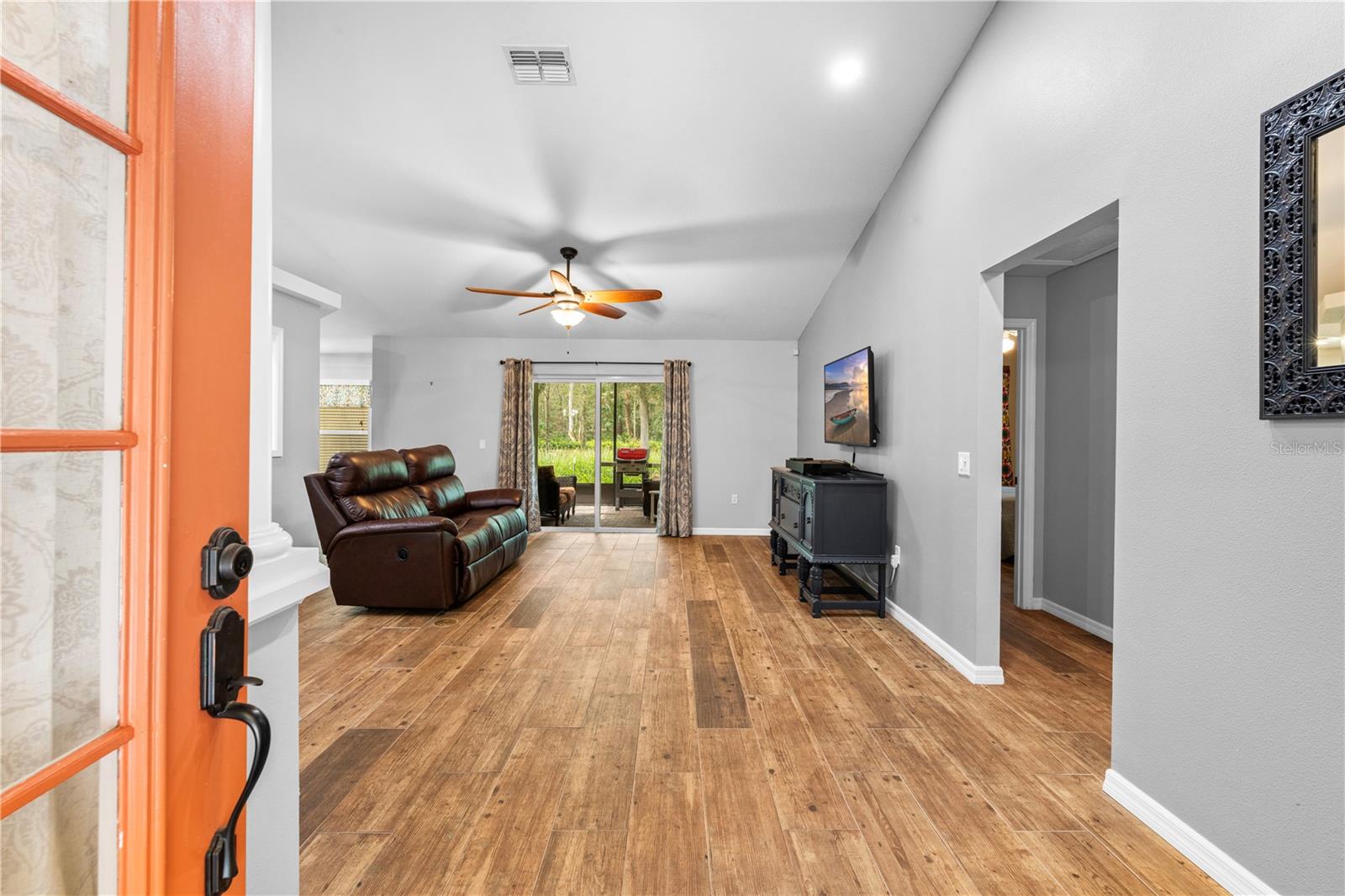 Image 6 of 43 For 10491 Joyce Drive