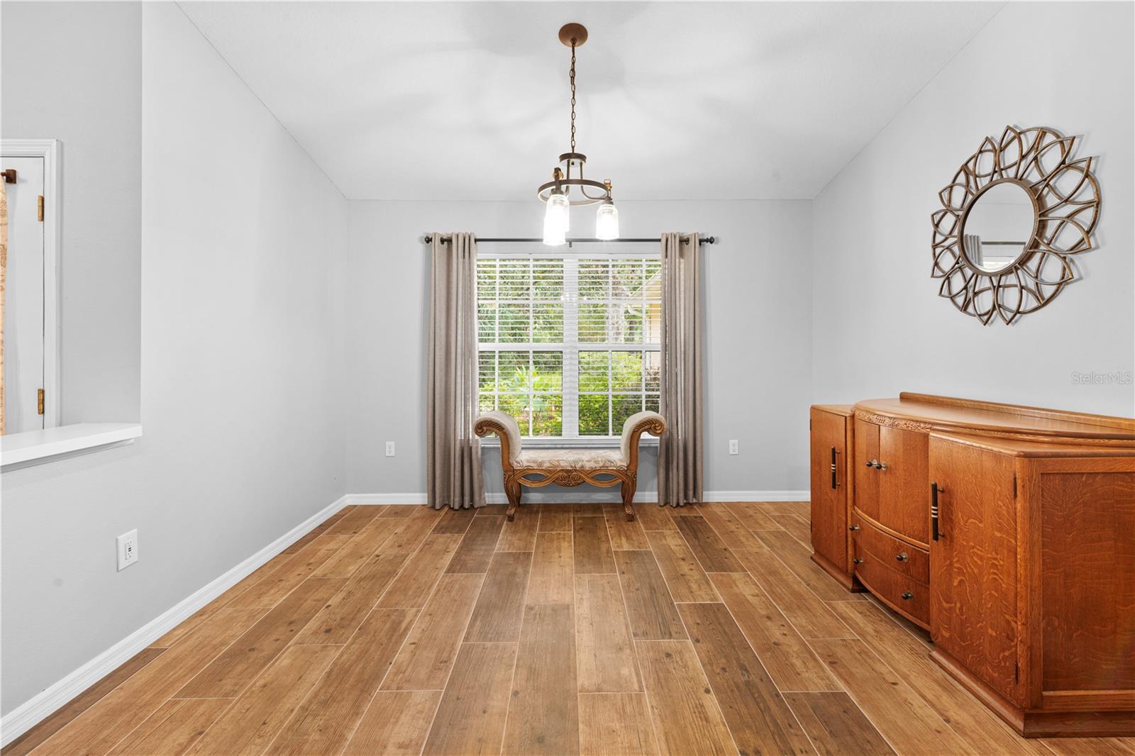 Image 8 of 43 For 10491 Joyce Drive