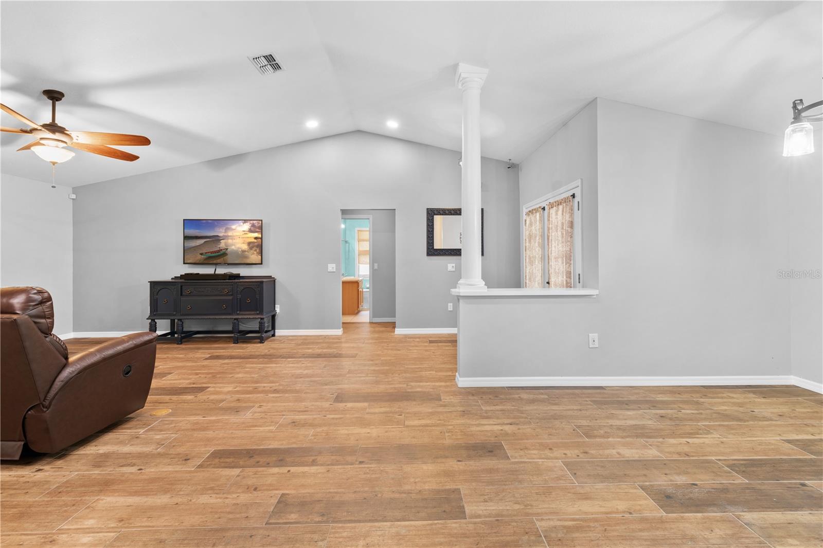 Image 9 of 43 For 10491 Joyce Drive