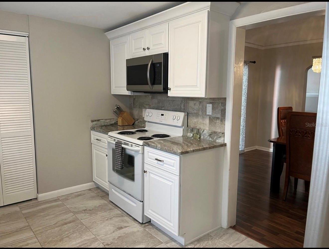 Image 3 of 19 For 2317 Bristol Avenue