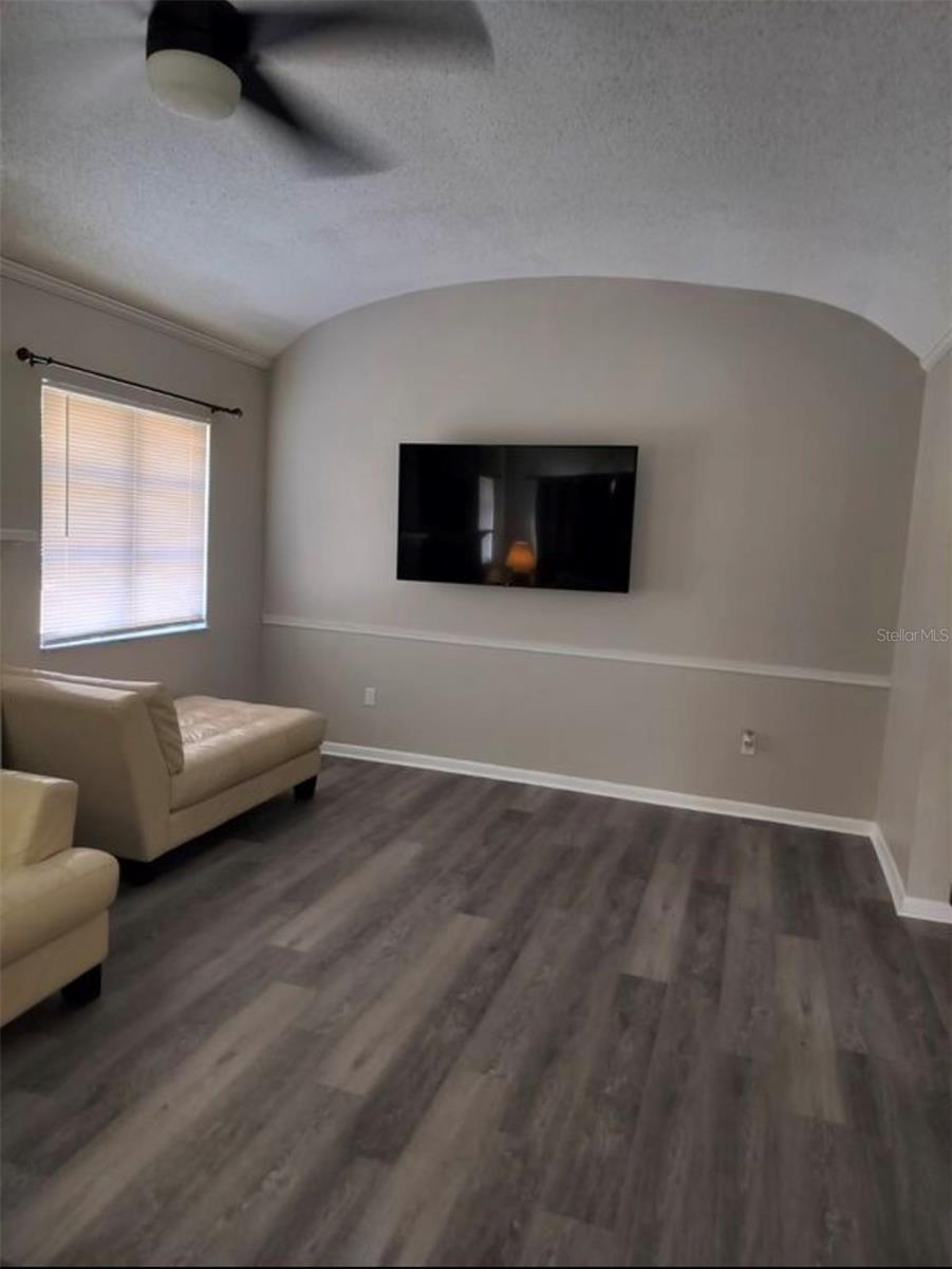 Image 5 of 19 For 2317 Bristol Avenue