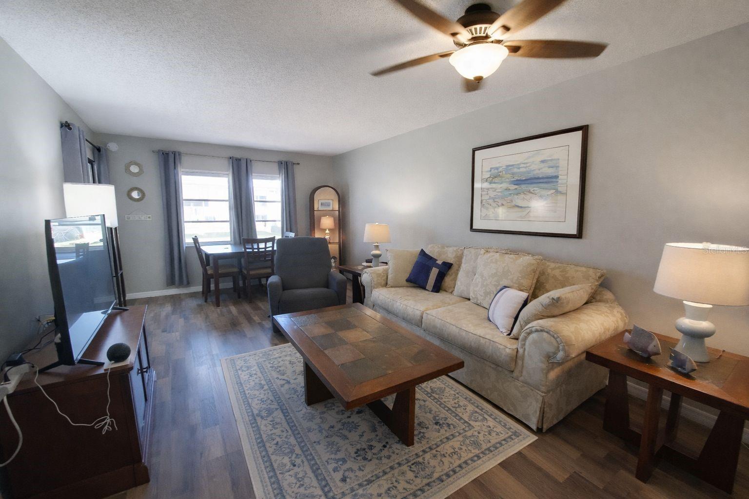 Image 4 of 22 For 1391 Mission Hills Boulevard