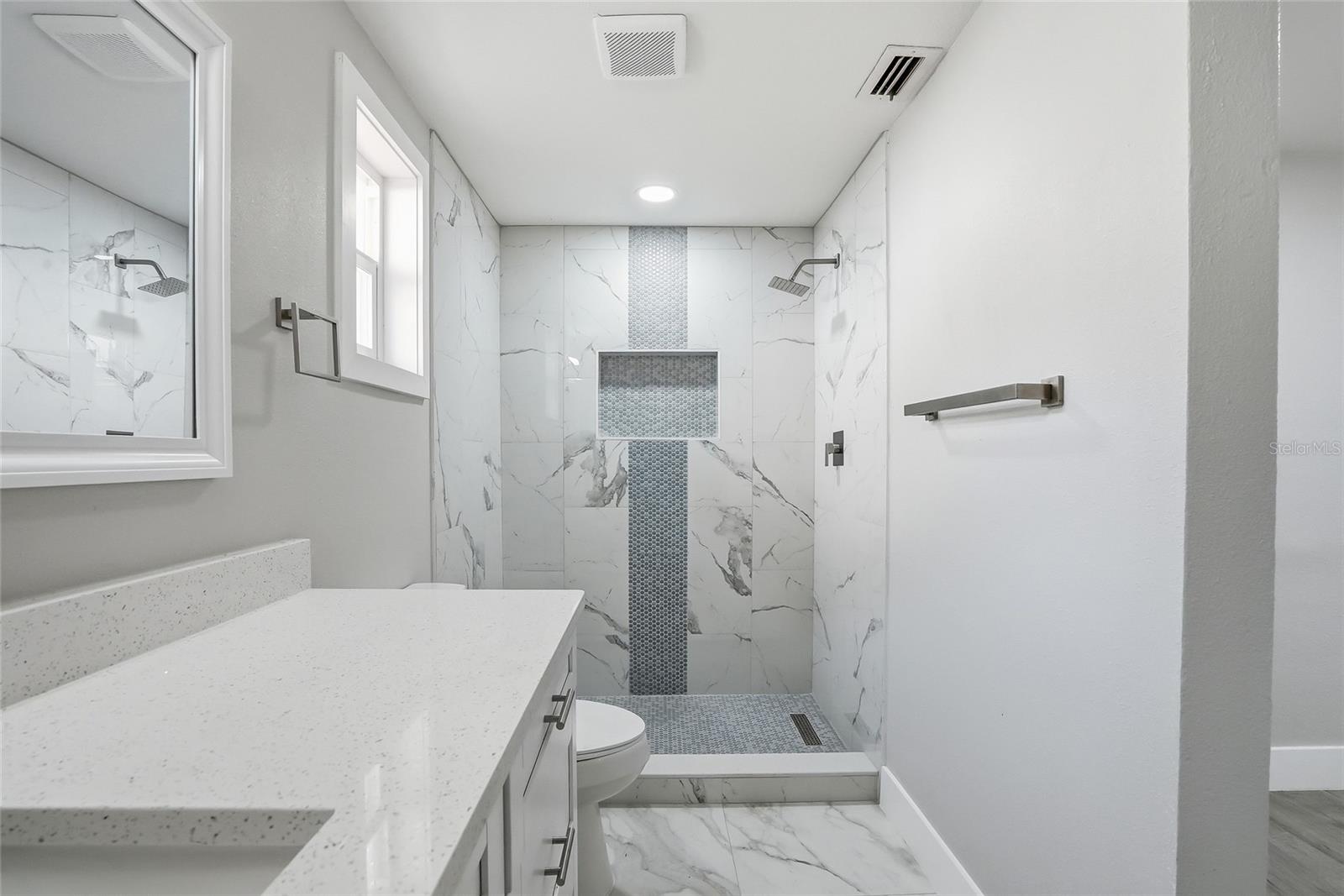 Image 19 of 43 For 6302 Diamond Drive