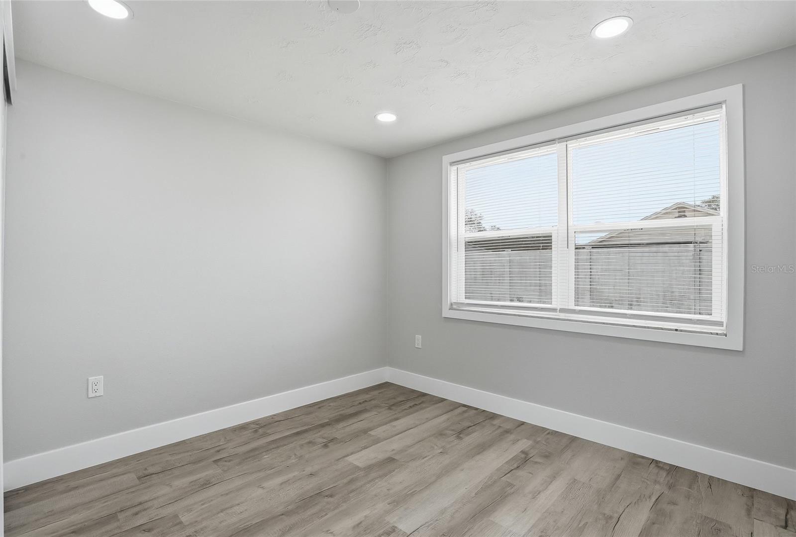 Image 28 of 43 For 6302 Diamond Drive