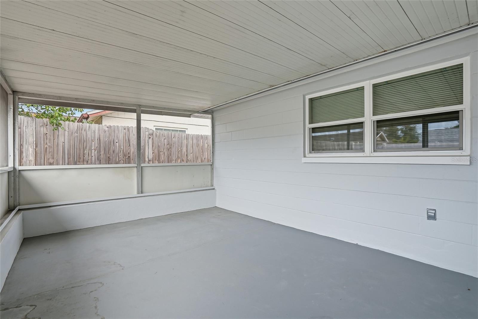 Image 32 of 43 For 6302 Diamond Drive