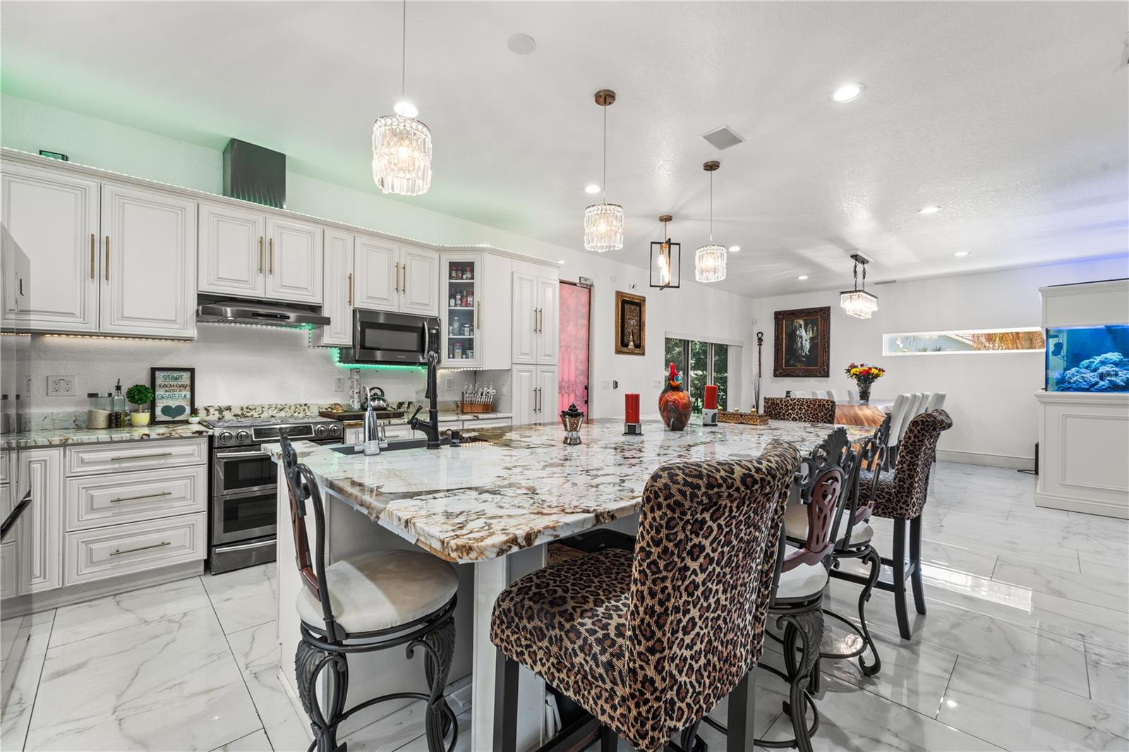 Image 2 of 87 For 2520 Gomaz Way S