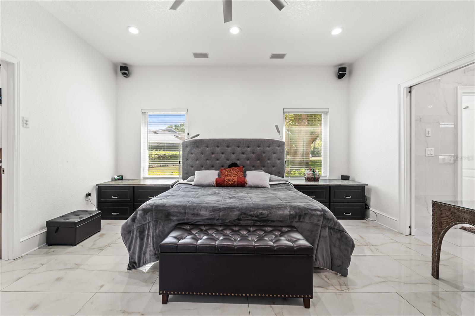 Image 21 of 87 For 2520 Gomaz Way S