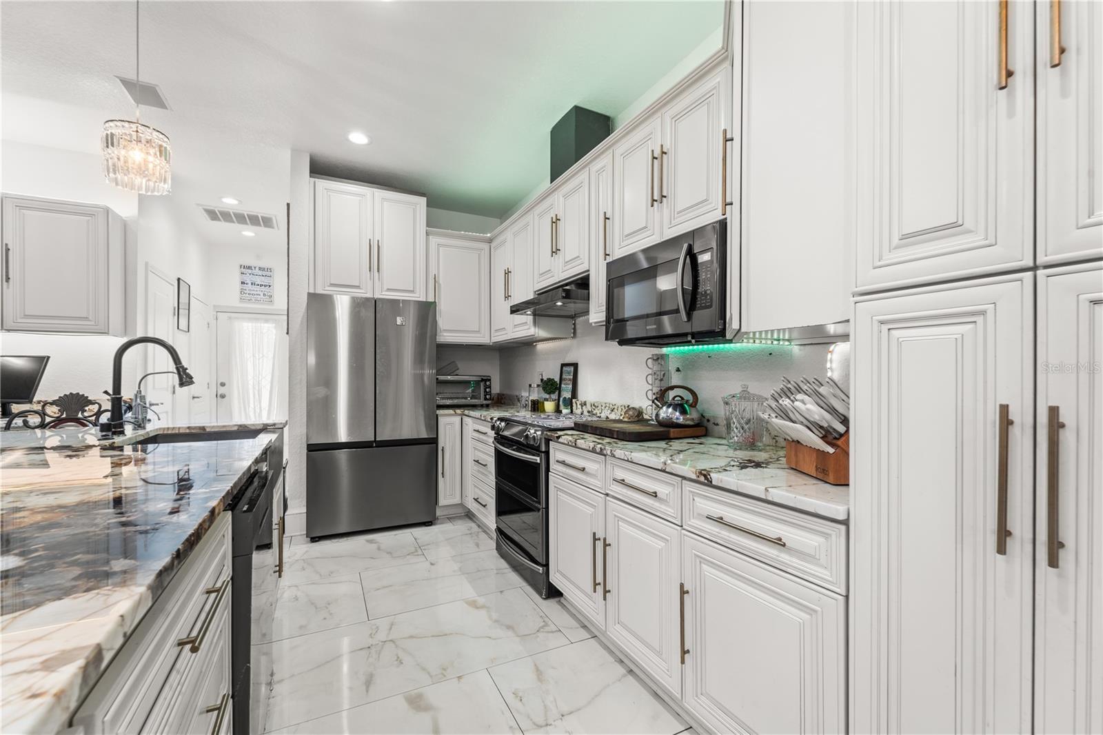 Image 3 of 87 For 2520 Gomaz Way S