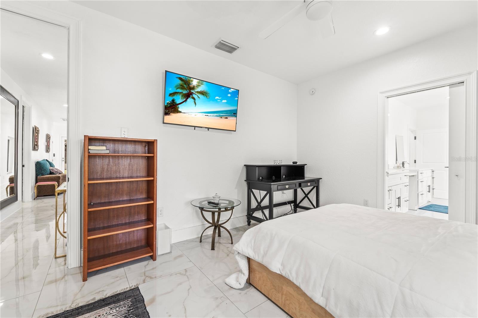 Image 49 of 87 For 2520 Gomaz Way S