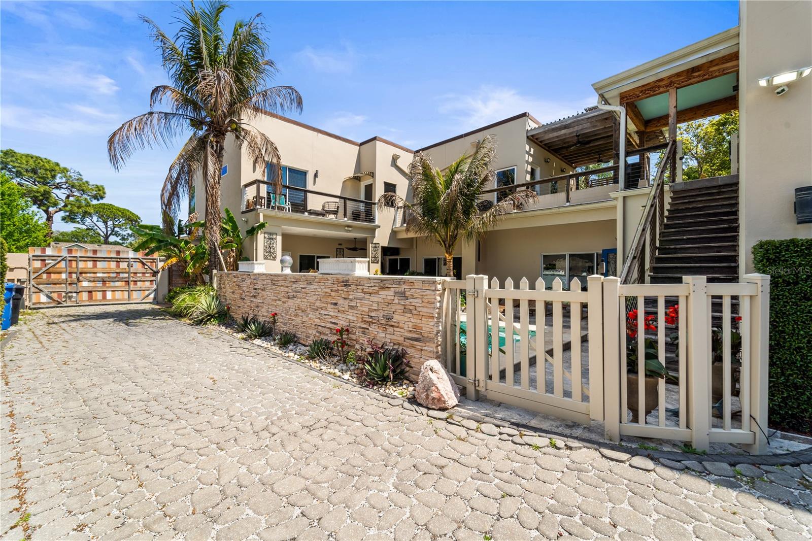 Image 77 of 87 For 2520 Gomaz Way S