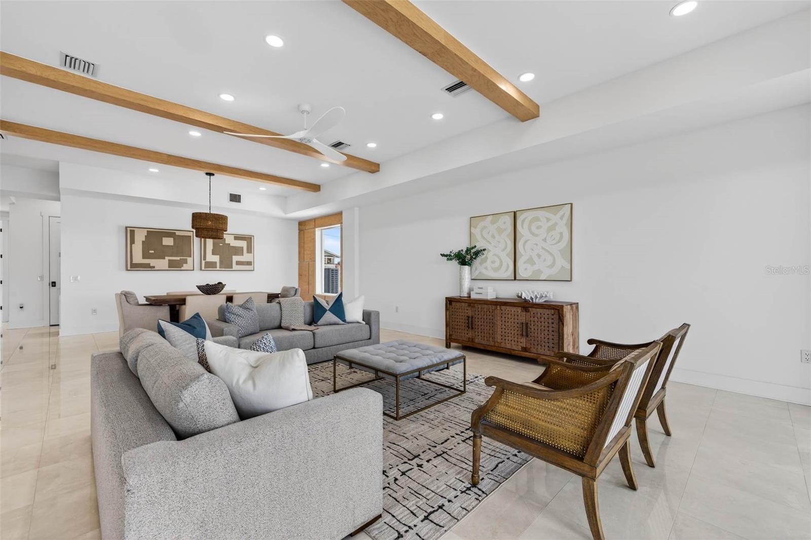 Image 16 of 75 For 10201 Gulf Boulevard