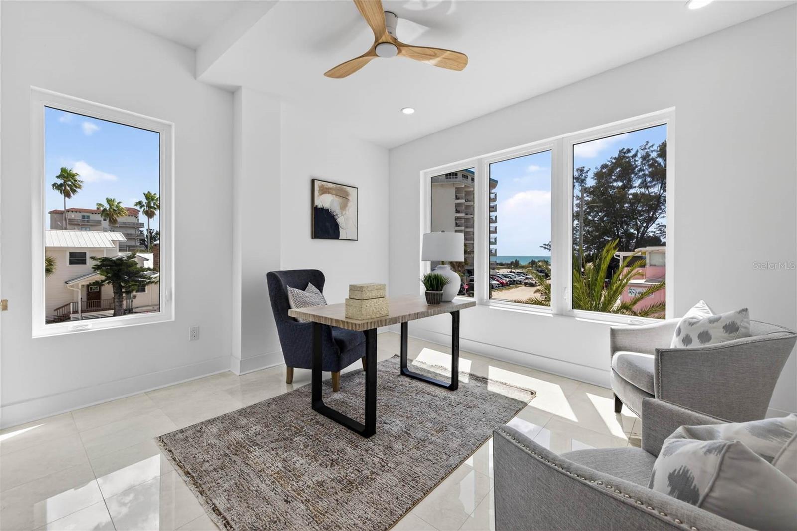 Image 28 of 75 For 10201 Gulf Boulevard