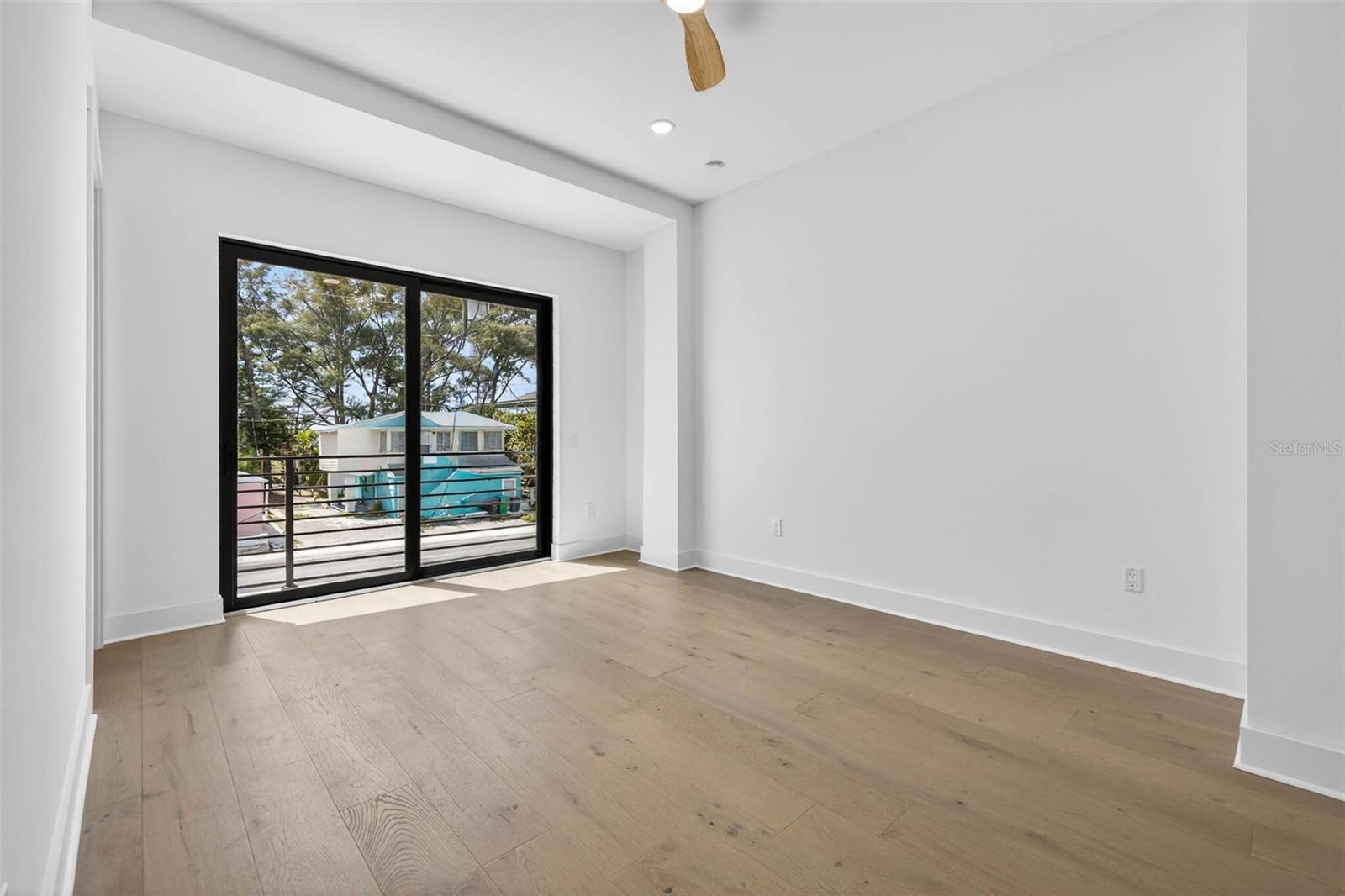 Image 31 of 75 For 10201 Gulf Boulevard