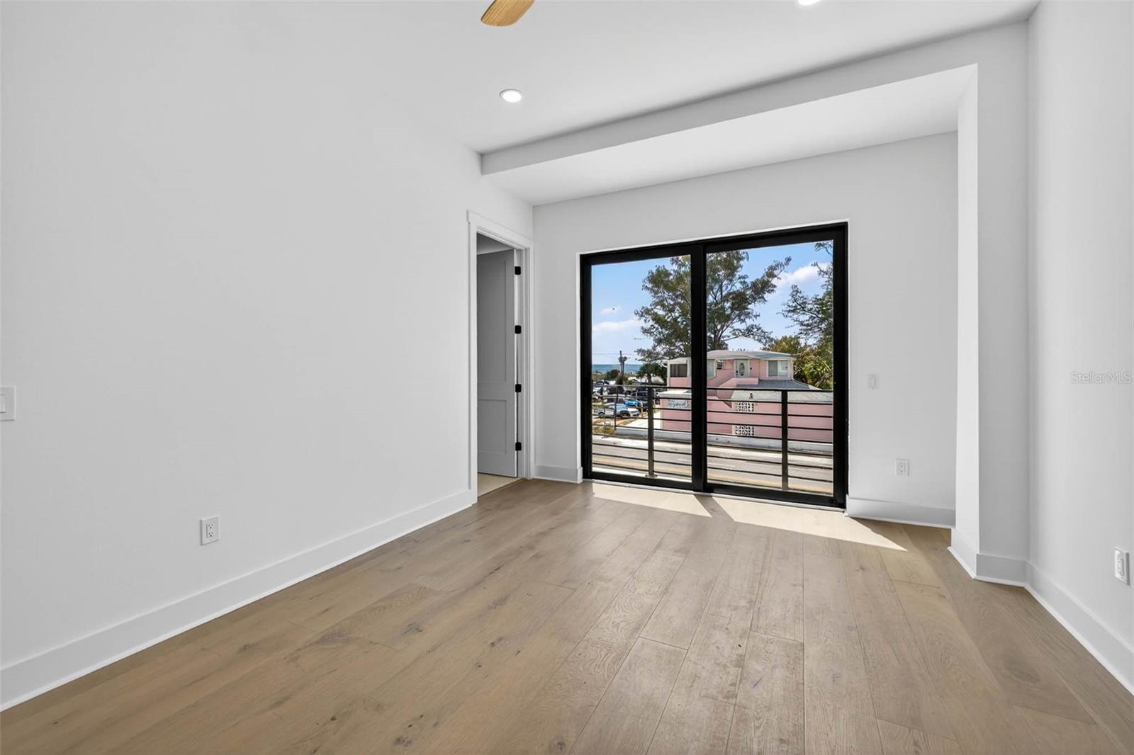 Image 32 of 75 For 10201 Gulf Boulevard