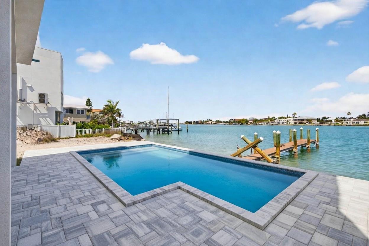 Image 63 of 75 For 10201 Gulf Boulevard