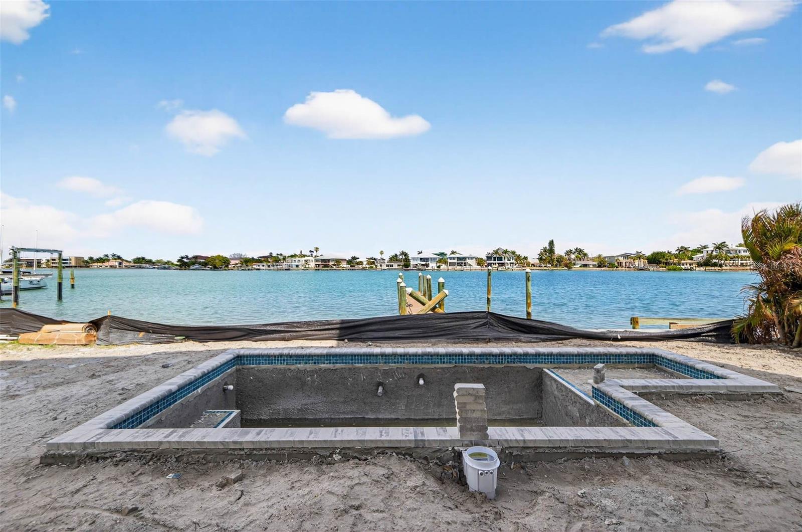 Image 65 of 75 For 10201 Gulf Boulevard