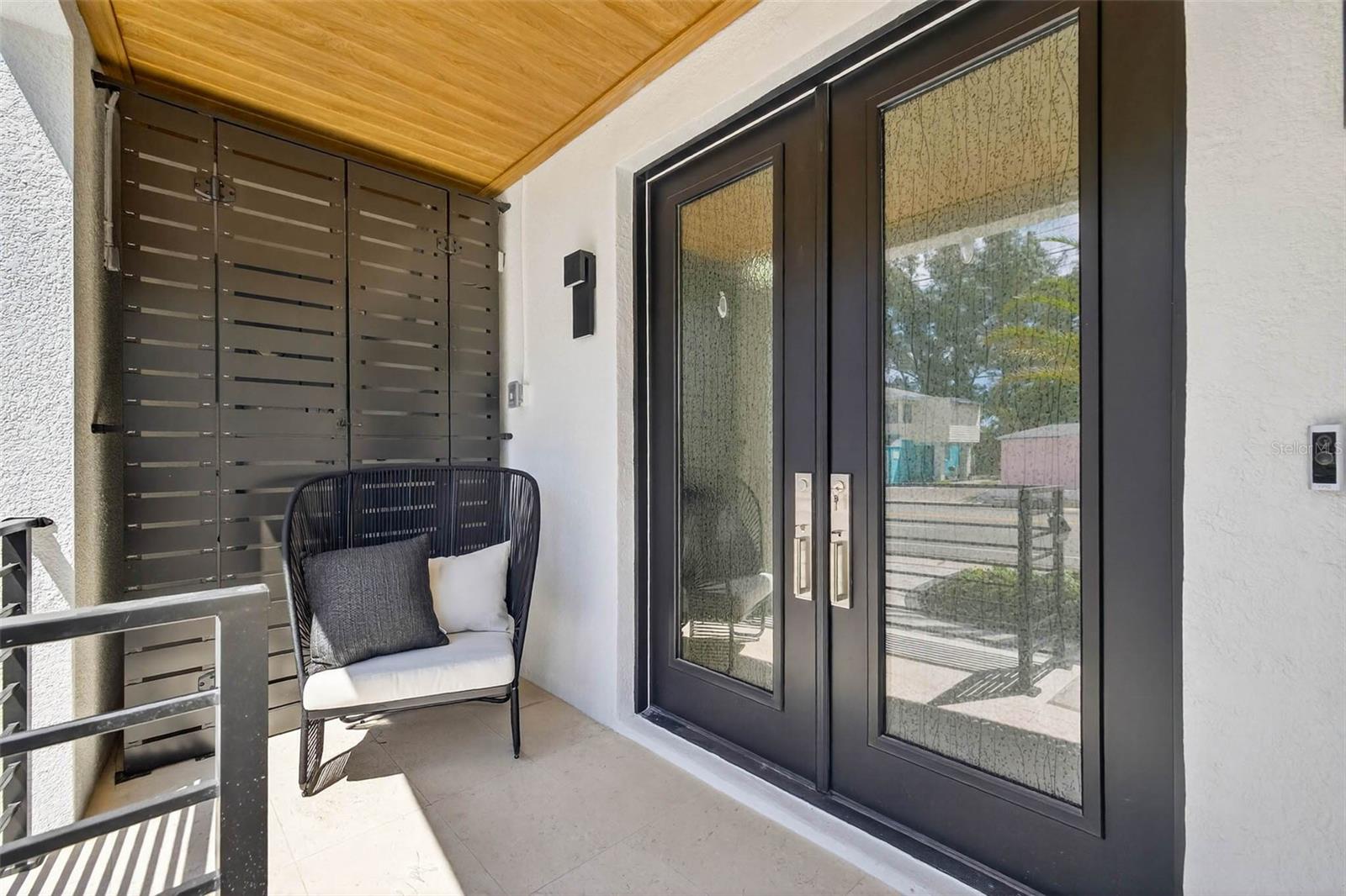 Image 8 of 75 For 10201 Gulf Boulevard