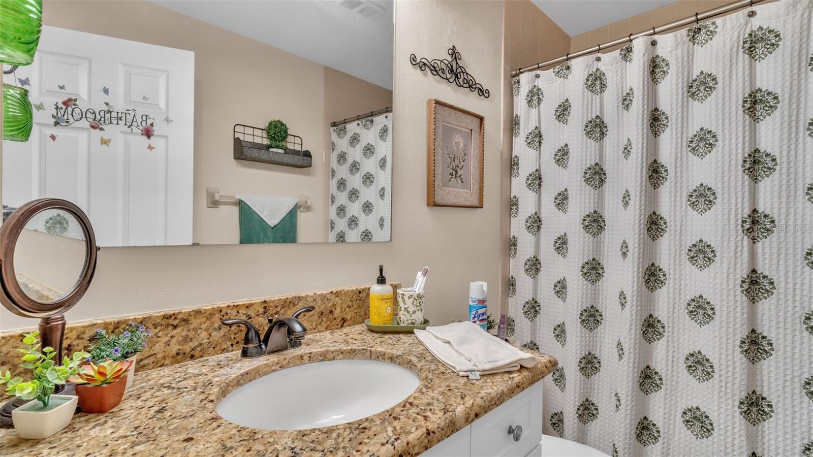 Listing photo id 14 for 12133 Spartan Way 204