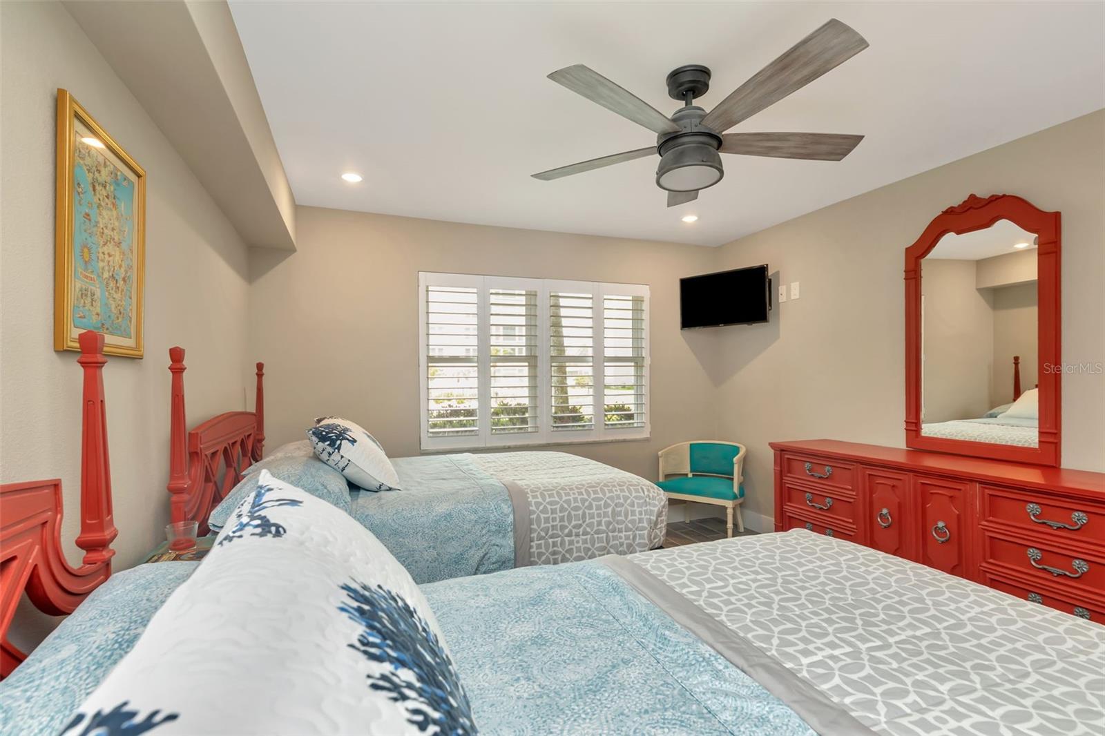 Image 23 of 31 For 620 Edgewater Drive 102