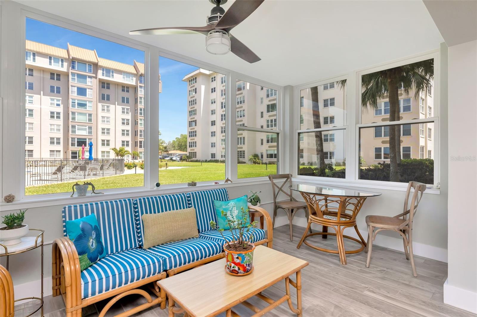 Image 9 of 31 For 620 Edgewater Drive 102