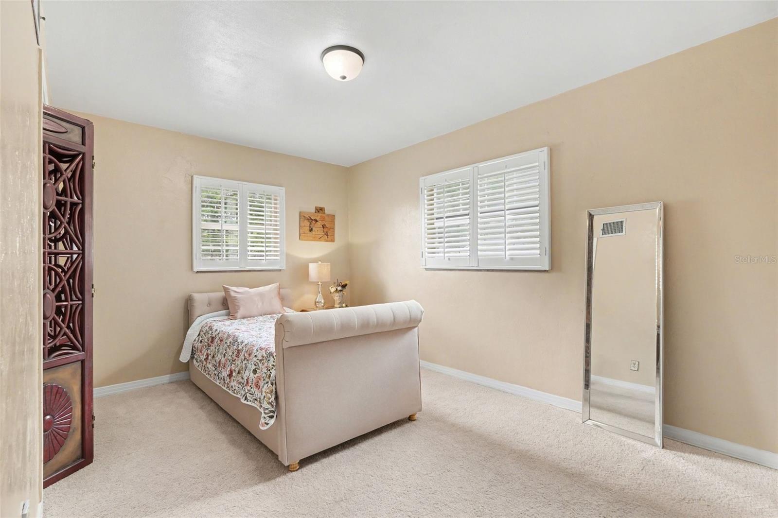 Image 15 of 31 For 15402 Lake Magdalene Boulevard