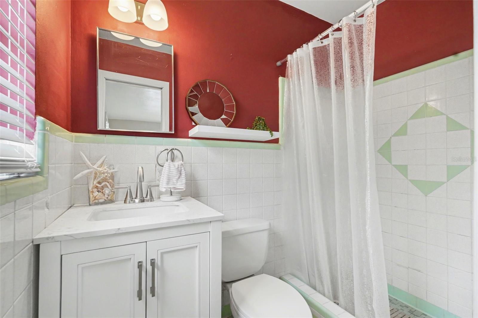 Image 16 of 31 For 15402 Lake Magdalene Boulevard