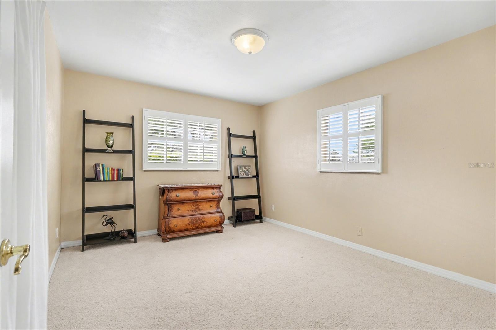 Image 17 of 31 For 15402 Lake Magdalene Boulevard