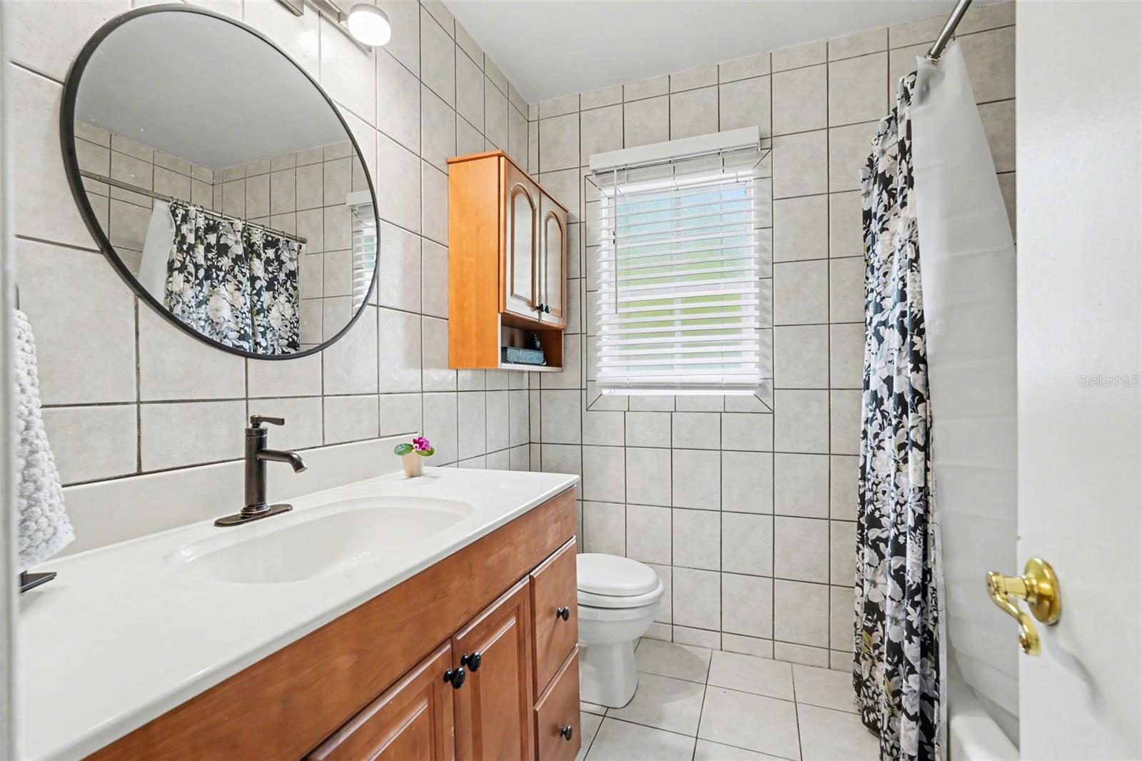 Image 18 of 31 For 15402 Lake Magdalene Boulevard